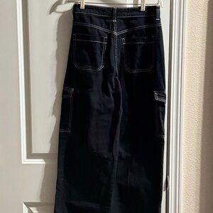 Women's - Chic New with Tags DIVIDED Black Denim Utility Pants - Size 2 - NWT's